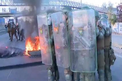 chile-huelga-barricadas1_PRENSA LATINA
